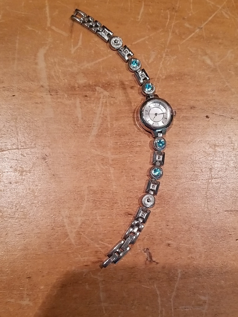 Pretty silver tone Watch